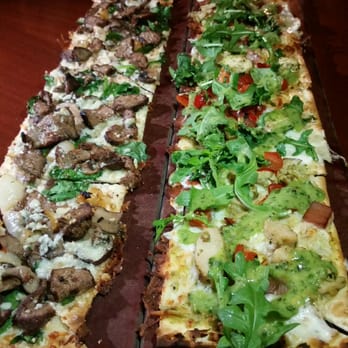 Seasons 52 - Steak & bleu cheese and chicken garlic pesto flatbreads - New American Near Me - Orlando, Florida