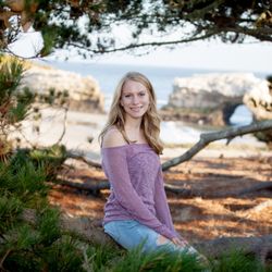 Rebecca Stark Photography - Senior Portrait at Natural Bridges