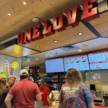 Raising Cane's Chicken Fingers - Fast Food Near Me - Chesapeake, Virginia