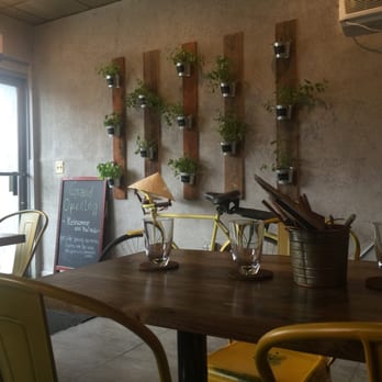 Ginger and Lemongrass - Vietnamese Near Me - Whitestone, New York Ginger and Lemongrass - Vietnamese Near Me - Whitestone, New York