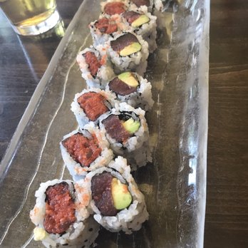Ako - Spicy tuna and tuna avocado for the lunch special - Sushi Bars Near Me - Brooklyn, New York