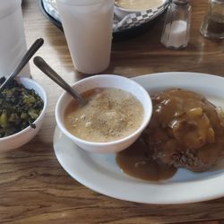 Campbellstation Country - Hamburger Steak is a safe landing spot, but these sides rate 2/5.