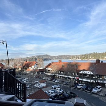 Lake Arrowhead Pizza - View from Patio - Pizza Near Me - Lake Arrowhead, California