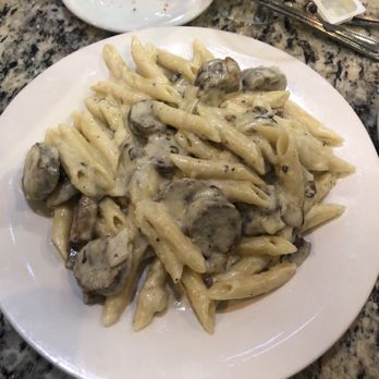 Luciano Italian Restaurant - Sausage & Peppers in fettuccini Alfredo special - Italian Near Me - Oakton, Virginia Luciano Italian Restaurant - Sausage & Peppers in fettuccini Alfredo special - Italian Near Me - Oakton, Virginia