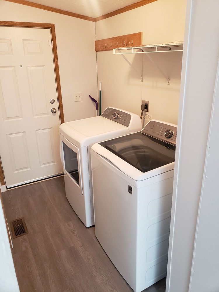 CHARLEY’S APPLIANCE Updated September 2024 130 N Main St, El Dorado