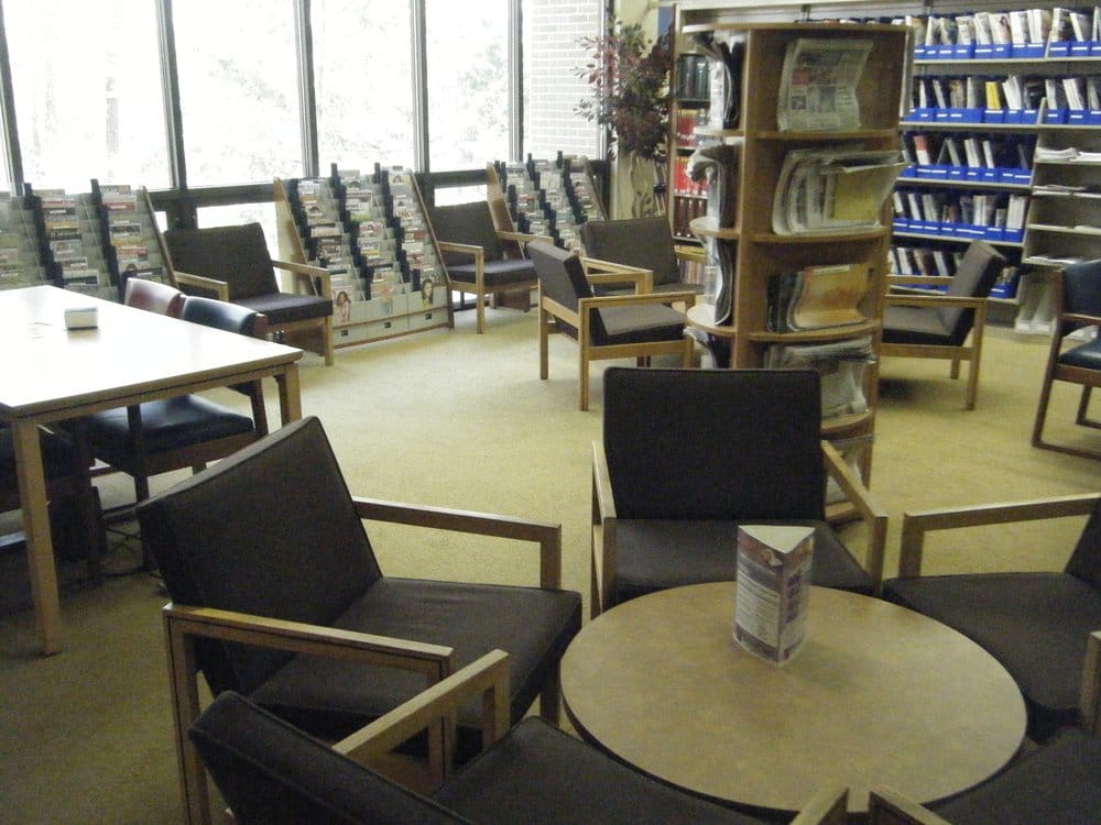 LINCOLN PUBLIC LIBRARY Updated April 2025 12 Photos 145 Old River