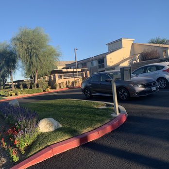 Cedar Creek Senior Apartments - Nice driveway - Apartments Near Me - Lancaster, California