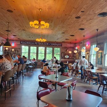 Otto’s Ice House - Inside. - Bars Near Me - San Antonio, Texas