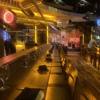 Villain & Saint - Longview to the stage - Gastropubs Near Me - Atlantic City, New Jersey