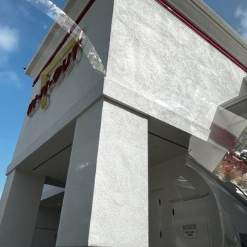 In-N-Out Burger - Expect to wait 20 to 25 minutes in your car at the drive thru - Fast Food Near Me - Seal Beach, California In-N-Out Burger - Expect to wait 20 to 25 minutes in your car at the drive thru - Fast Food Near Me - Seal Beach, California