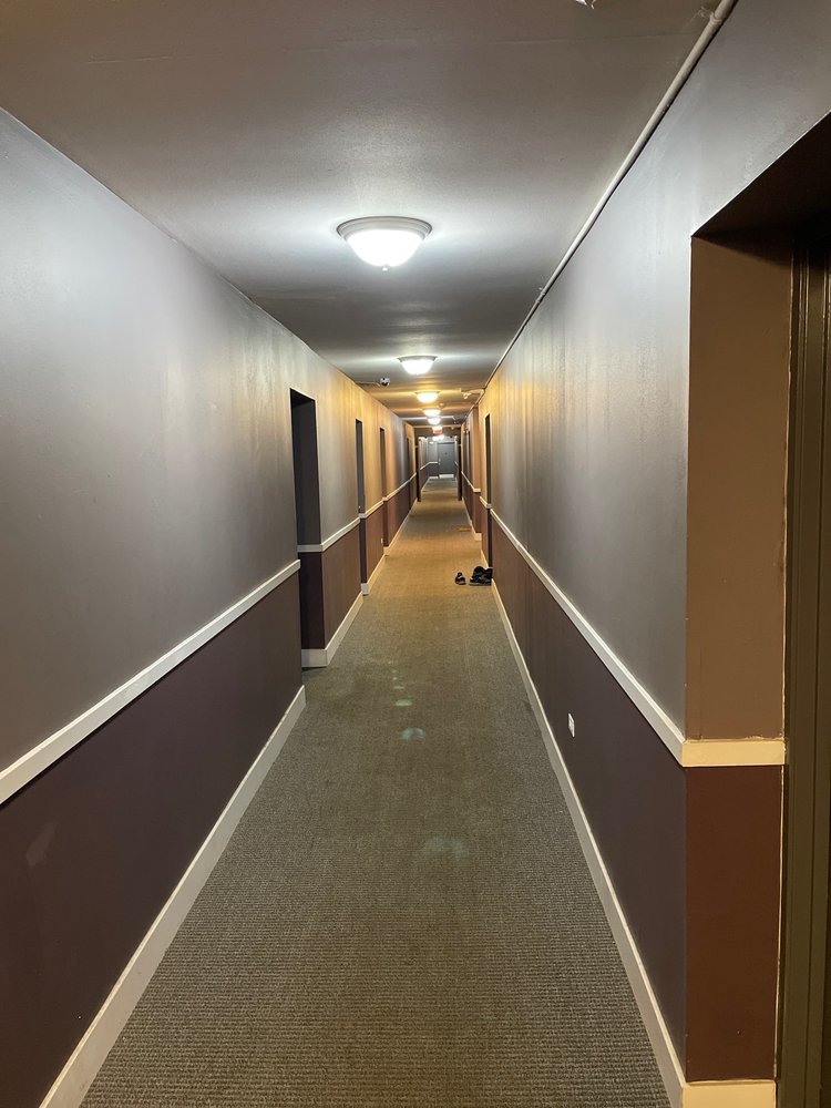 ENCLAVE APARTMENTS OF HOFFMAN ESTATES Updated September 2024 700 N Salem Dr, Hoffman Estates