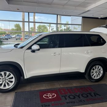 Berge Toyota - Car Dealers Near Me - Mesa, Arizona