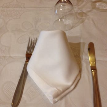 Artemisa - Table setting. - Vegetarian Near Me - Madrid, M