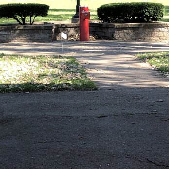 Golf-Mill Park - Water Fountain - Parks Near Me - Niles, Illinois