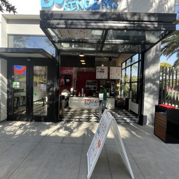 Irv's Burgers - Front entrance - Burgers Near Me - Torrance, California