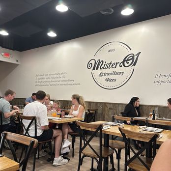 Mister O1 Extraordinary Pizza Dr Phillips - Casual seating - Italian Near Me - Orlando, Florida Mister O1 Extraordinary Pizza Dr Phillips - Casual seating - Italian Near Me - Orlando, Florida