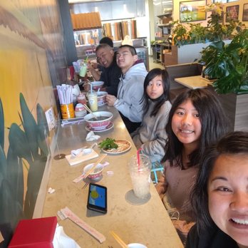Sit lo Saigon - They didn't have anymore tables. Loving the paintings they have. - Vietnamese Near Me - Elk Grove, California
