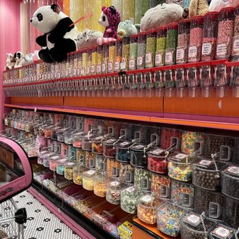 Sloan's - Los Angeles - Candy galore! - Ice Cream & Frozen Yogurt Near Me - Los Angeles, California Sloan's - Los Angeles - Candy galore! - Ice Cream & Frozen Yogurt Near Me - Los Angeles, California