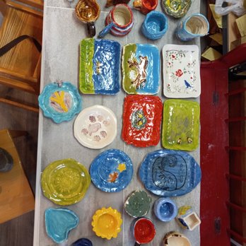 Fired On The Mountain - Homeschool classes; 3 one hour classes with 10 participants. What a deal. - Paint & Sip Near Me - Lincoln, New Hampshire Fired On The Mountain - Homeschool classes; 3 one hour classes with 10 participants. What a deal. - Paint & Sip Near Me - Lincoln, New Hampshire