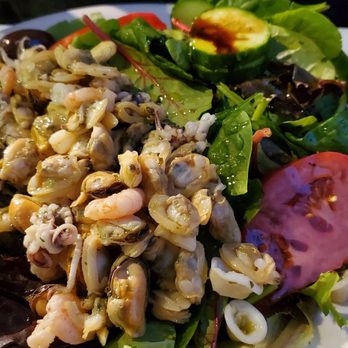 Restaurant Focaccio - Seafood salad - Italian Near Me - Dorval, Quebec Restaurant Focaccio - Seafood salad - Italian Near Me - Dorval, Quebec