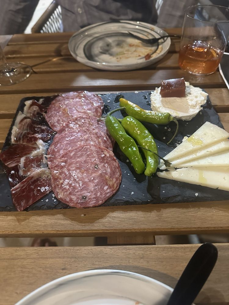 Food from Pour Destino