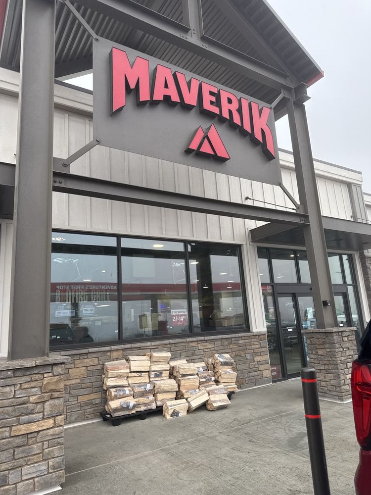 Maverik Adventure's First Stop Logo