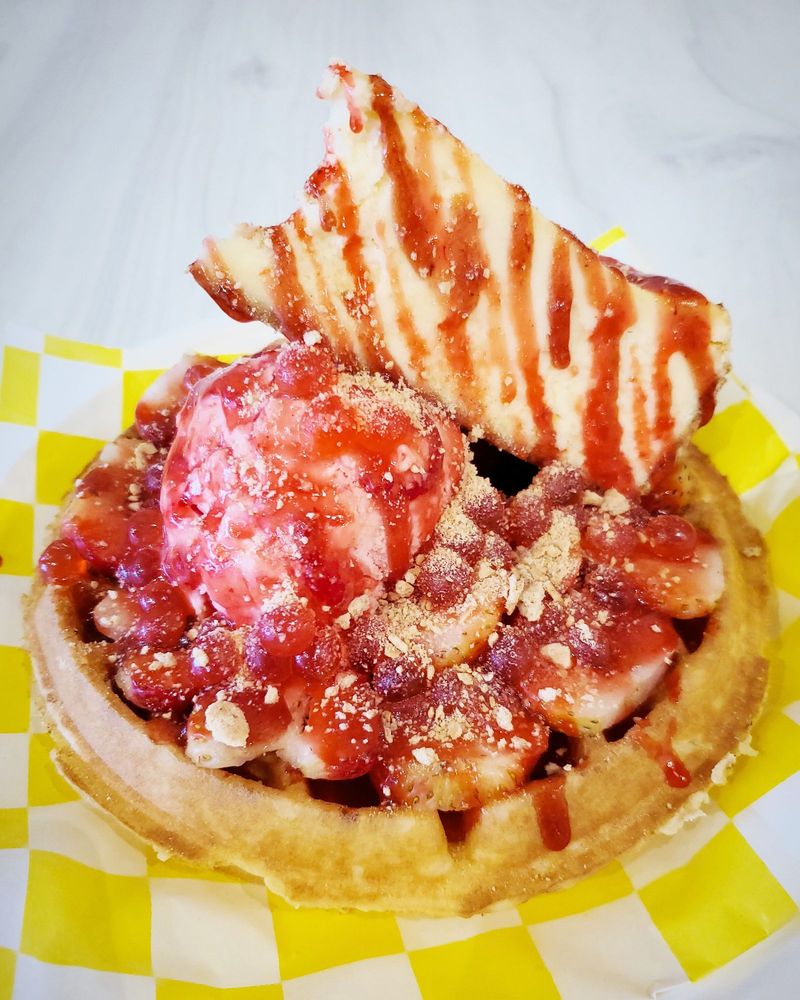 ROLL ME UP ICE CREAM & DESSERTS Updated April 2024 21 Photos 2460