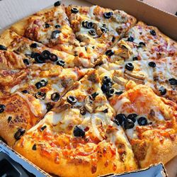 Domino's Pizza - Large 5 topping deal (9/5/26)
