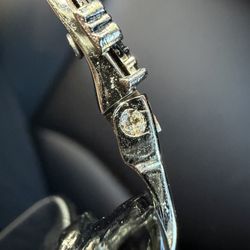 New Optix Optometry - That's how they damage the screw of my frame.