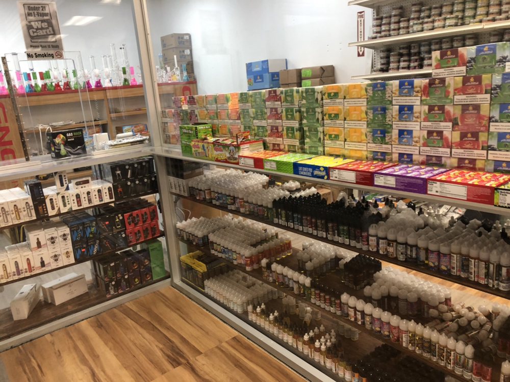 PARADISE SMOKE & VAPE Updated October 2024 26 Photos 1821 West
