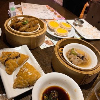 Ty Ginger Asian Bistro - Bbq pork pastry (triangular one) is so good! - Asian Fusion Near Me - Dublin, Ohio