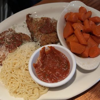 Charleston's - Steakhouses Near Me - Omaha, Nebraska