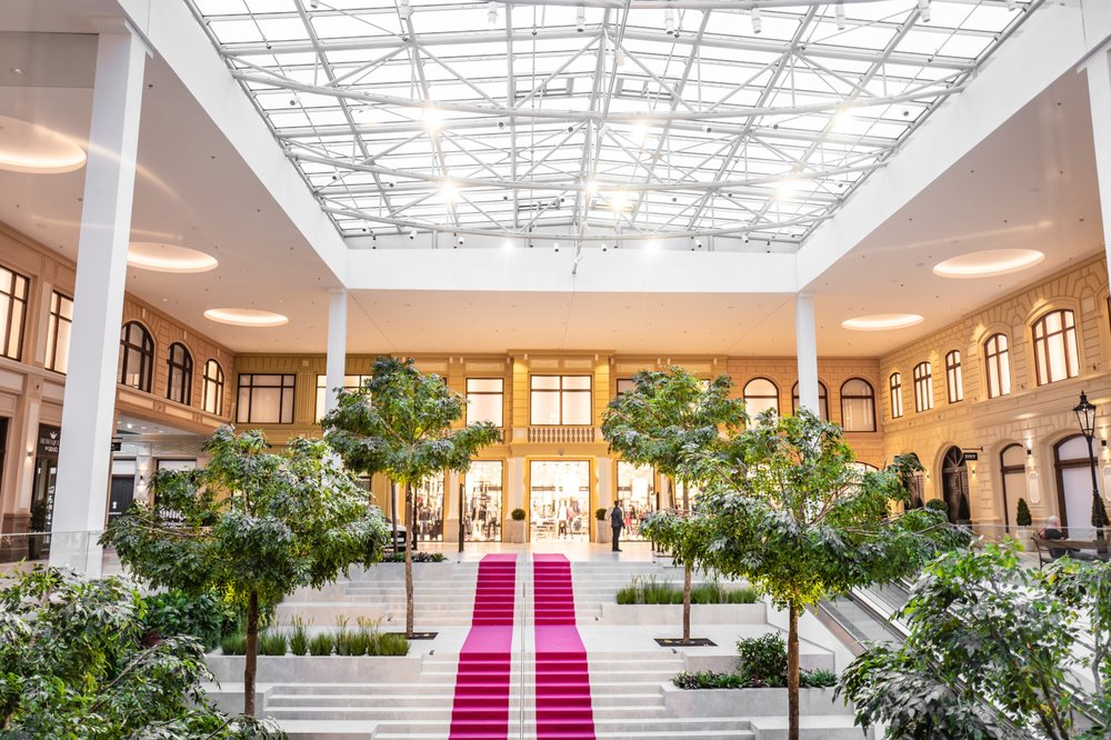 POP AIRPORT Updated August 2024 Ke Kopanině 421, Tuchoměřice, Czech