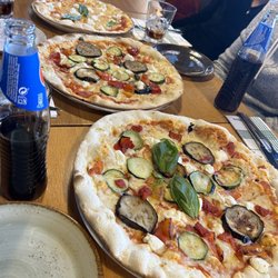 Ginos - 2 pizzas de verduras, 1 pizza margherita