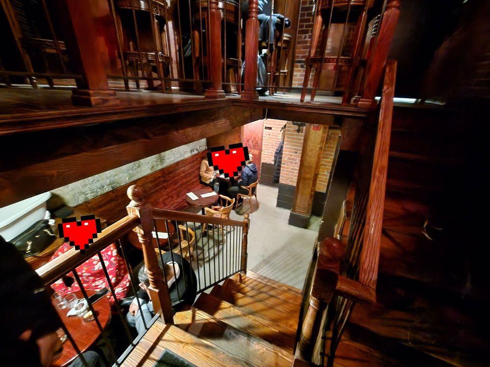 Bathtub Gin, Seattle Roadtrippers