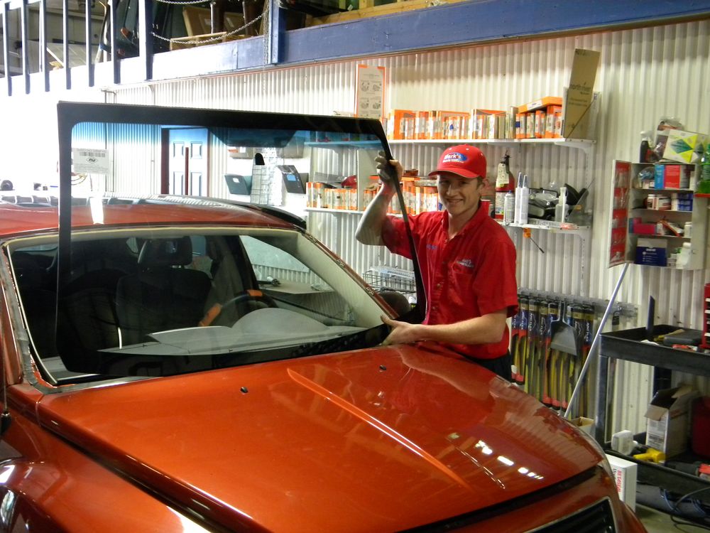 MARK’S MOBILE GLASS Updated September 2024 20 Photos 738 S