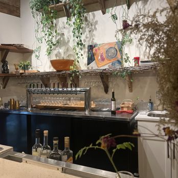 Mac’s Kitchen & Bar - Full bar - Wine Bars Near Me - Rossville, Georgia