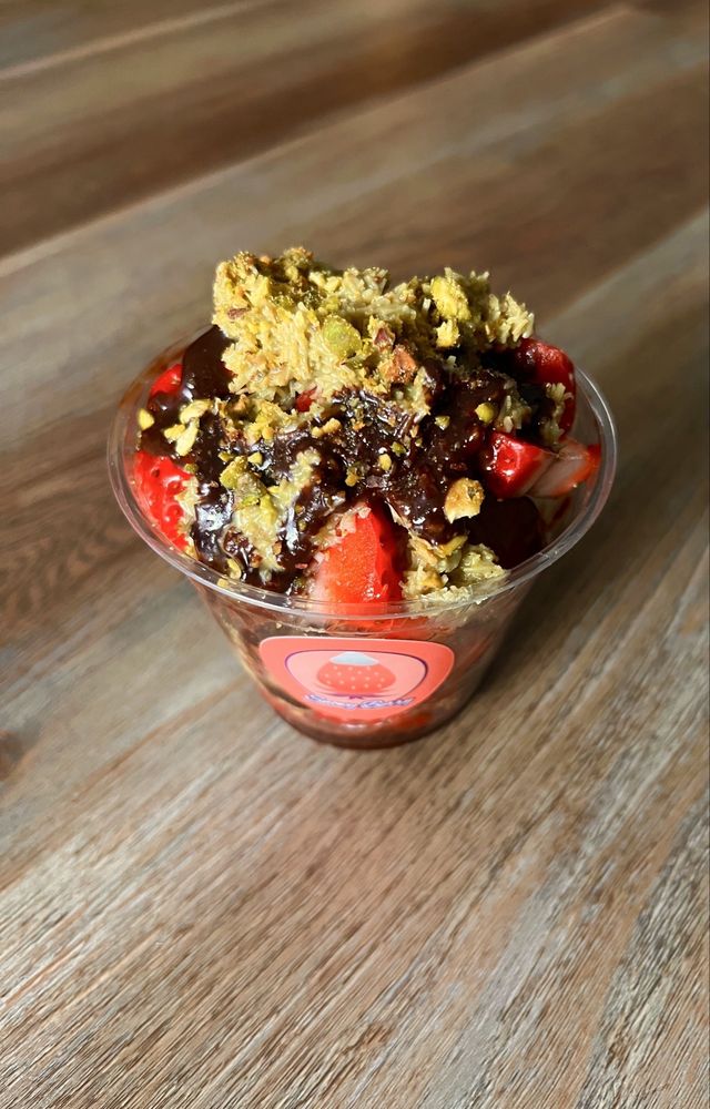 Snowy Berry Cafe