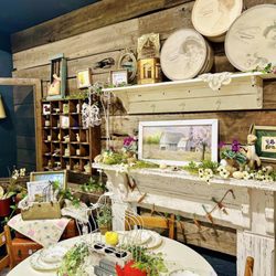 Pickers Paradise Batesville - Pickers Paradise Batesville has all sorts of Home displays, including this Spring Kitchen spread!