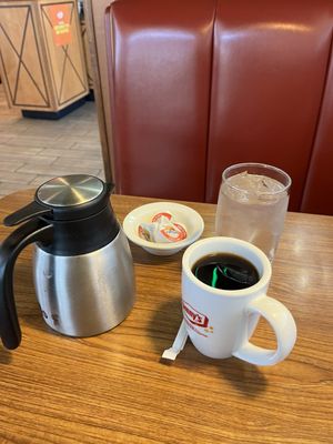 Denny's by null