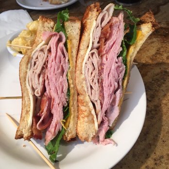 Cheddar's Scratch Kitchen - American Near Me - Houston, Texas