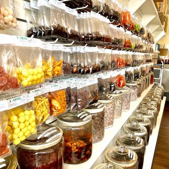 5-Spice - Inside the store - Specialty Food Near Me - Hilo, Hawaii 5-Spice - Inside the store - Specialty Food Near Me - Hilo, Hawaii