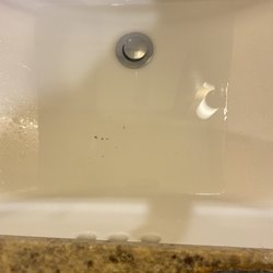 Spa of the Pines - Clogged sink..it was a double sink so one qas good