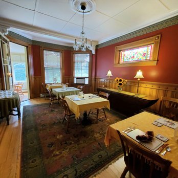 Lang House on Main Street - Hotels Near Me - Burlington, Vermont