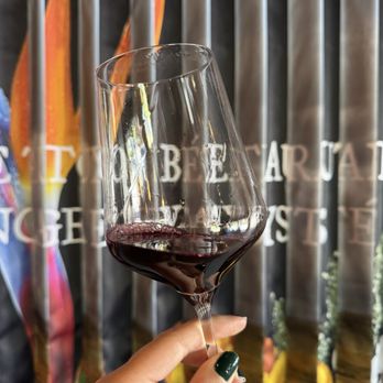 Union Sacré Winery - Wineries Near Me - Paso Robles, California