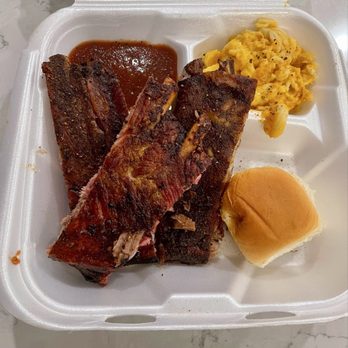 The Saucey Pig - Ribs - Food Trucks Near Me - St. Augustine, Florida The Saucey Pig - Ribs - Food Trucks Near Me - St. Augustine, Florida