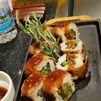 Suntory - Beef yakiniku sushi - Japanese Near Me - México, D.F., DIF Suntory - Beef yakiniku sushi - Japanese Near Me - México, D.F., DIF