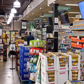 Billy's Marketplace - the inside of a grocery store - Grocery Near Me - Ridgewood, New York