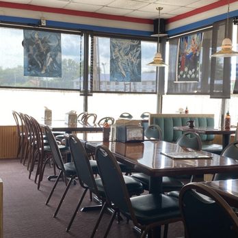 Thara Thai - Dining area - Thai Near Me - Champaign, Illinois Thara Thai - Dining area - Thai Near Me - Champaign, Illinois