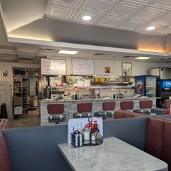 Earl's Diner - Earl's Diner Interior